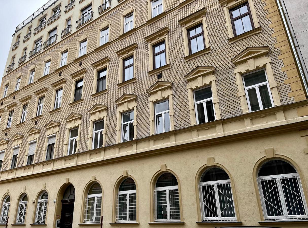 Апартаменты Akacfa 62 Dowtown 2Br Wifi+Ac Будапешт Экстерьер фото